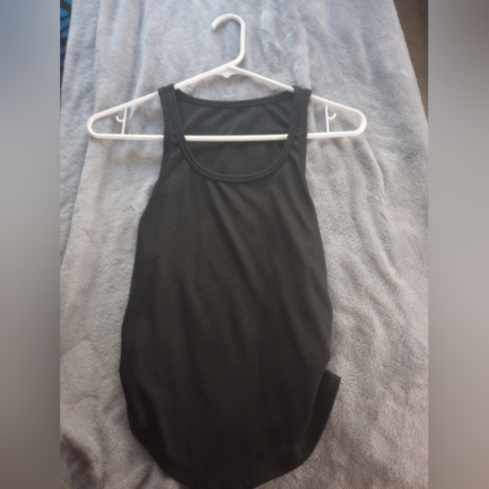 SHEIN Black Fitted Sleeveless Tank Top